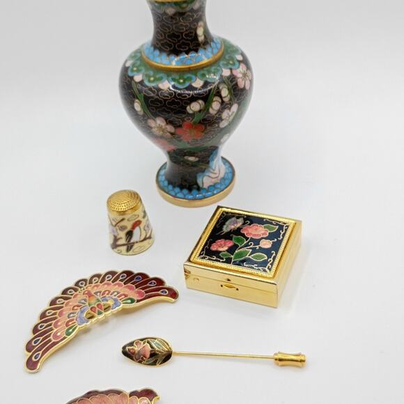 Cloisonne Pillbox - Etsy Canada Vintage Cloisonné Collection – Vase, Pill Box, Thimble & Jewelry Lot